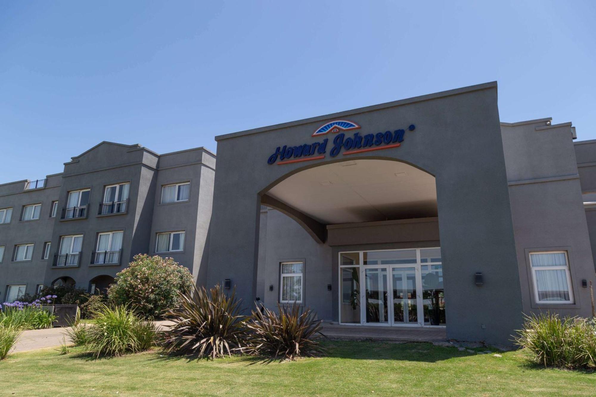Howard Johnson Hotel & Resort Funes Exteriör bild